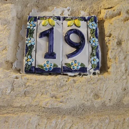 Al Sottano 19 * בארי